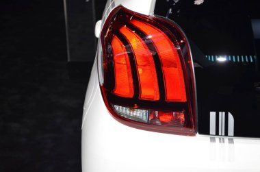 Paris, Fransa - 02 Ekim 2018: Peugeot 108 Top! Paris Motor Fuarında Koleksiyon