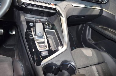 Paris, Fransa - 02 Ekim 2018: Peugeot 3008 Paris Motor Fuarı