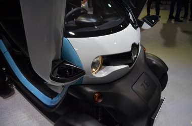 Paris, Fransa - 02 Ekim 2018: Renault Twizy, Paris Motor Fuarı