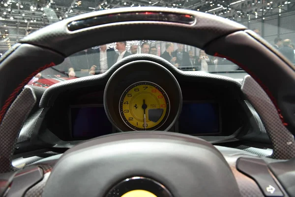 Cenevre, İsviçre, Mart 07-2018: Ferrari 488 Pista at Gims — Stok fotoğraf