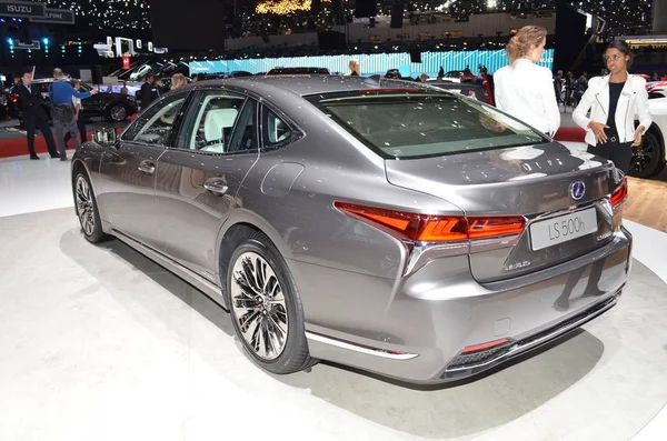 Ginebra, Suiza, 06 de marzo de 2018: Lexus LS 500 h en GIMS — Foto de Stock