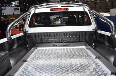 Cenevre, İsviçre, Mart 06-2018: Gims 'de Isuzu D-Max Solar