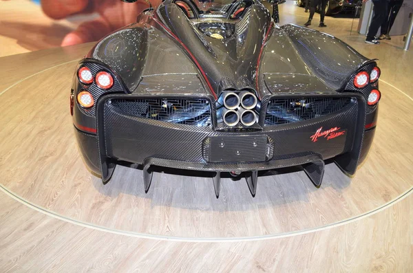 2006-2018年3月，瑞士日内瓦：Pagani Huayra Roadster at Gims — 图库照片