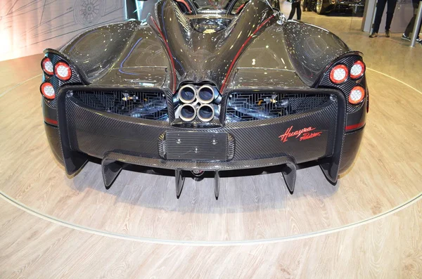 Genf, Svájc, 2018. március 06-06.: Pagani Huayra Roadster Gimsben — Stock Fotó