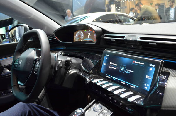 Женева, Швейцария, 06-2018: Peugeot 508 Allure на выставке GIMS
