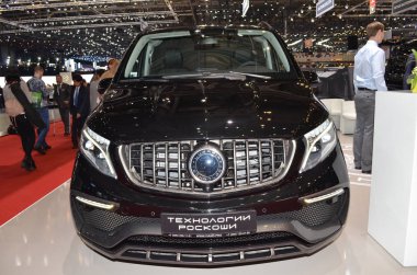 Cenevre, İsviçre, Mart 06-2018: Luxaria Mercedes Benz Everest at Gims