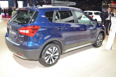 Paris, Fransa - 02 Ekim 2018: Suzuki Sx4 S-Cross All Gip Paris Motor Show