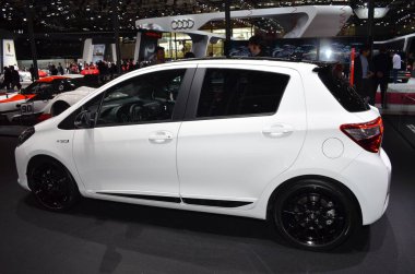 Paris, Fransa - Ekim 03, 2018: Toyota Yaris Gr Sport & Hybrid Paris Motor Show 'da