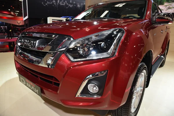 Paris, França - 02 de outubro de 2018: Isuzu D-Max no Paris Motor Show — Fotografia de Stock