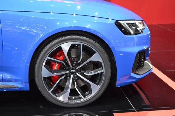 Frankfurt, Alemanha, 13 de setembro de 2017: Audi RS4 Avant no IAA 2017 — Fotografia de Stock