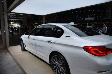 Frankfurt, Almanya, 12-2017: Iaa 2017 'de Bmw 5 Serisi