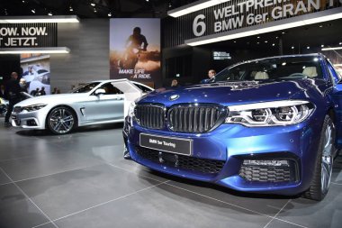 Frankfurt, Almanya, 12-2017: Iaa 2017 'de Bmw 5 Serisi Turnesi