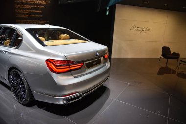 Frankfurt, Almanya, 12-2017: Iaa 2017 'de Bmw 7 Serisi