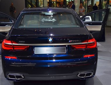 Frankfurt, Almanya, 12-2017: Iaa 2017 'de Bmw 7 Serisi