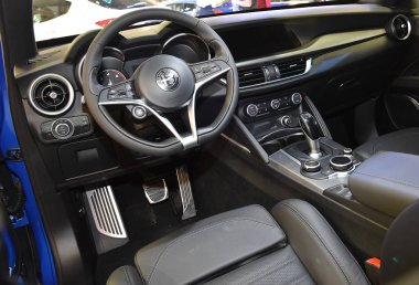 Sofya, Bulgaristan, 13-2017: Sofya Motor Fuarında Alfa Romeo Stelvio