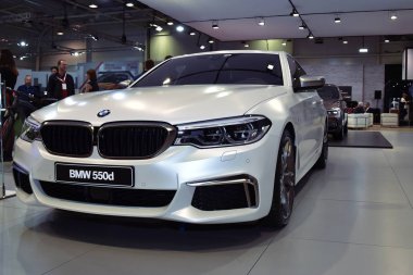 Sofya, Bulgaristan, 13-2017: Sofya Motor Fuarında Bmw 5-er M550d