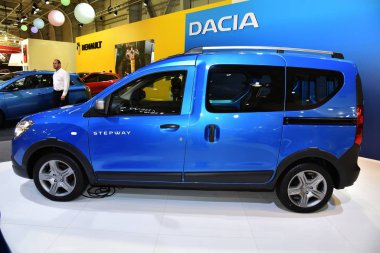 Sofya, Bulgaristan, 13-2017: Sofya Motor Fuarında Dacia Dokker Stepway