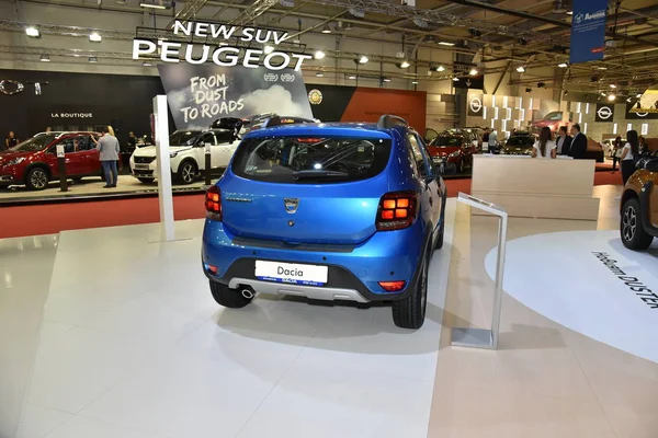 Sofia, bulgaria, oktober 13-2017: dacia sandero stepway auf der sofia motorshow — Stockfoto