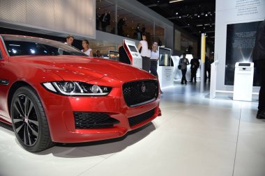 Frankfurt, Almanya, 12-2017: Iaa 2017 'de Jaguar Xe