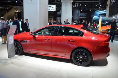Frankfurt, Almanya, 12-2017: Iaa 2017 'de Jaguar Xe