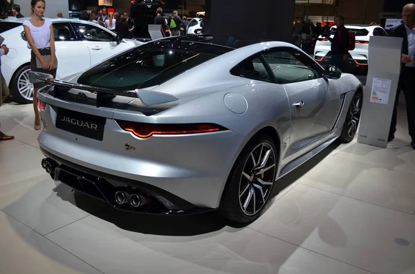 Frankfurt nad Menem, Niemcy, 12-2017: Jaguar F-Type Svr na targach Iaa 2017 — Zdjęcie stockowe