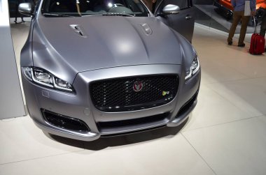Frankfurt, Almanya, 12-2017: Iaa 2017 'de Jaguar Xjl