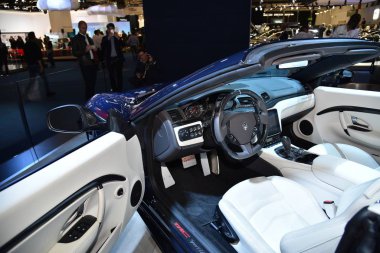 Frankfurt, Almanya, 12-2017: Maserati Grancabrio Spor Iaa 2017
