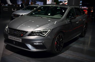 Frankfurt, Almanya, 13 Eylül 2017: Iaa 2017 'de Leon St Cupra koltuğu