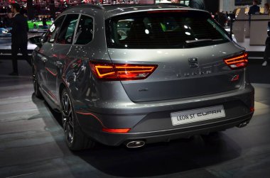 Frankfurt, Almanya, 13 Eylül 2017: Iaa 2017 'de Leon St Cupra koltuğu