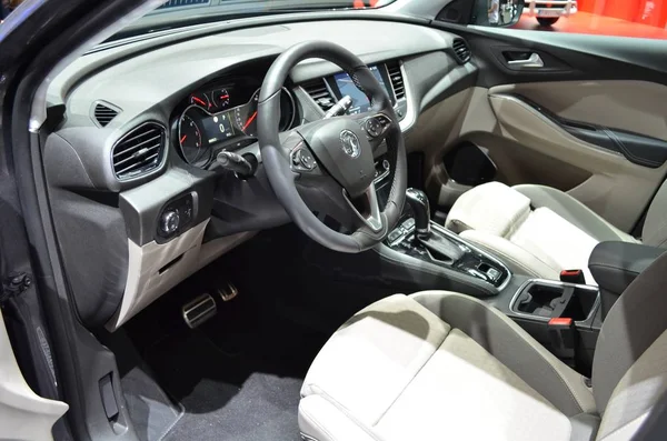 Frankfurt, Almanya, 12-2017: Opel Grandland X, Iaa 2017