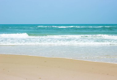Güzel beyaz kum plaj, tropikal deniz. Na görünümünü yaz