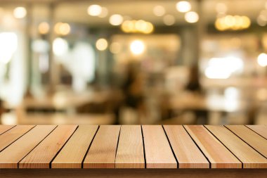 Ahşap masa üstü arka plan bulanıklık bokeh kafe-ebilmek var olmak kullanılmış için dis