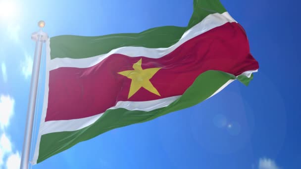 Suriname Bandeira Animada Vento Com Céu Azul Fundo Tela Verde — Vídeo de Stock