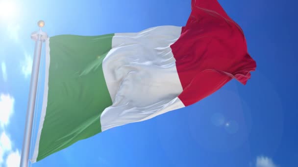 Italien Animerad Flagga Vinden Med Blå Himmel Bakgrunden Grön Skärm — Stockvideo