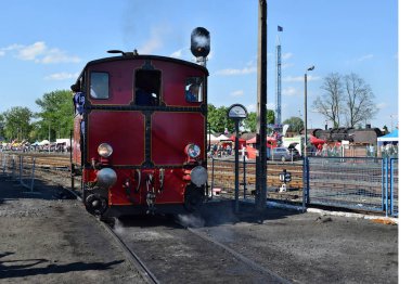 Frank, Polonya Buhar lokomotifler hakkında yıllık geçit. 