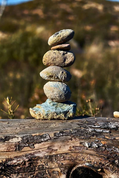 Pedras Equilibradas Meio Montanha — Fotografia de Stock