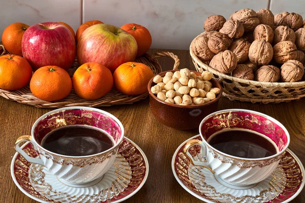 Kahve Meyve Fındıklı Sağlıklı Kahvaltı — Stok fotoğraf