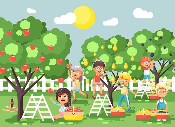 Illustration vectorielle personnages de dessins animés enfants garçons et filles récolter des fruits mûrs automne verger jardin de prunes, poires, pommiers, mettre la récolte dans le panier plein paysage scène style plat extérieur — Image vectorielle