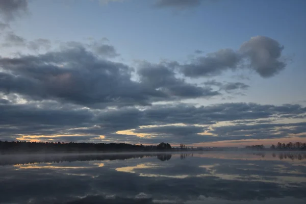 Утро Озере Метеорном Потоке — стоковое фото