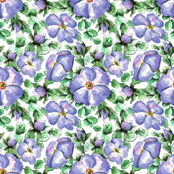 Nahtloses Aquarellmuster mit handgezeichneten Korallen-Wildrosenblüten für Print und Textildesign. hellblaue Blüten und Knospen, grüne Hagebuttenblätter auf weißem Hintergrund — Stockfoto