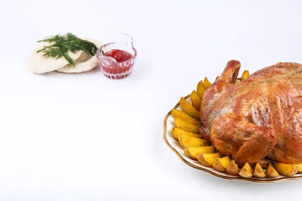 Pollo Casero Horno Servido Con Rodajas Patata Horno Sobre Fondo —  Fotos de Stock