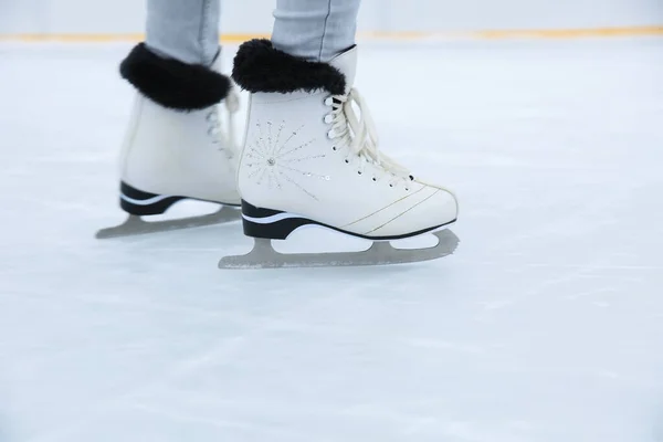 White Ice Skates Female Legs Close Ice — Stock Photo, Image