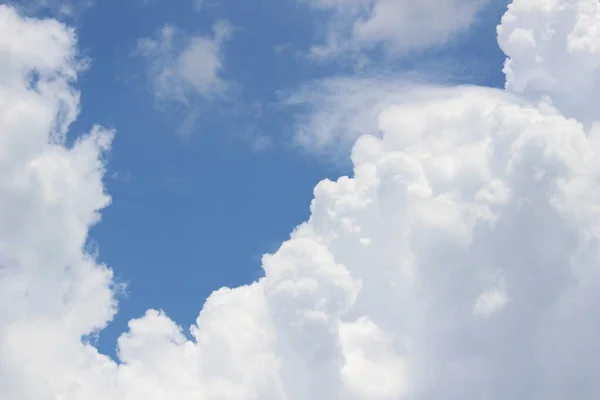 Beleza Das Nuvens Brancas Céu Azul — Fotografia de Stock