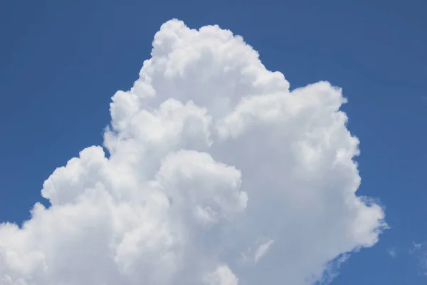 Die Schönheit Der Weißen Wolken Blauen Himmel — Stockfoto