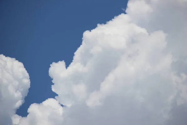 Keindahan Awan Putih Langit Biru — Stok Foto