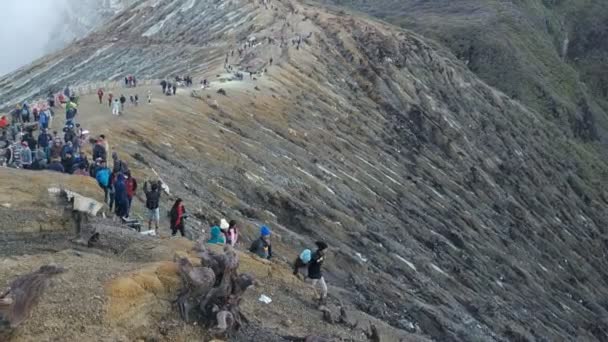 Atmósfera Cima Del Cráter Monte Ijen Ciudad Bondowoso Banyuwangi Provincia — Vídeos de Stock