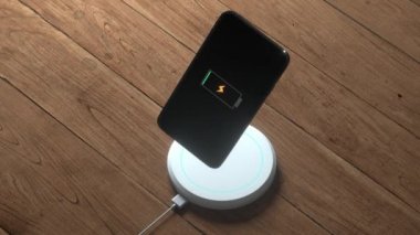 Cep telefonuna kablosuz elektrik yükleme işlemi, 3 boyutlu görüntüleme.