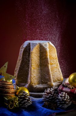 Noel kek İtalyan geleneği tipik Pandoro denilen