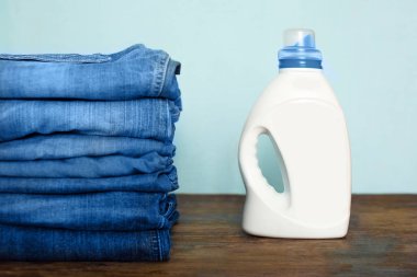 kot pantolon yığını