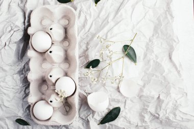 Kutudaki paskalya yumurtaları